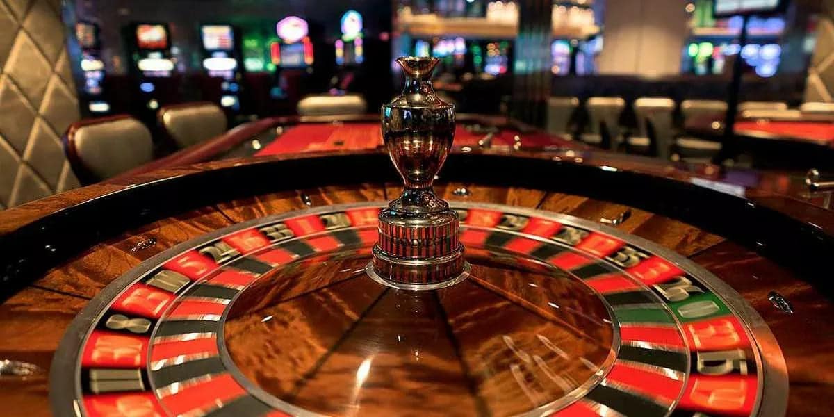 Игровые автоматы с минимальным депозитом: почему это выгодно новичку