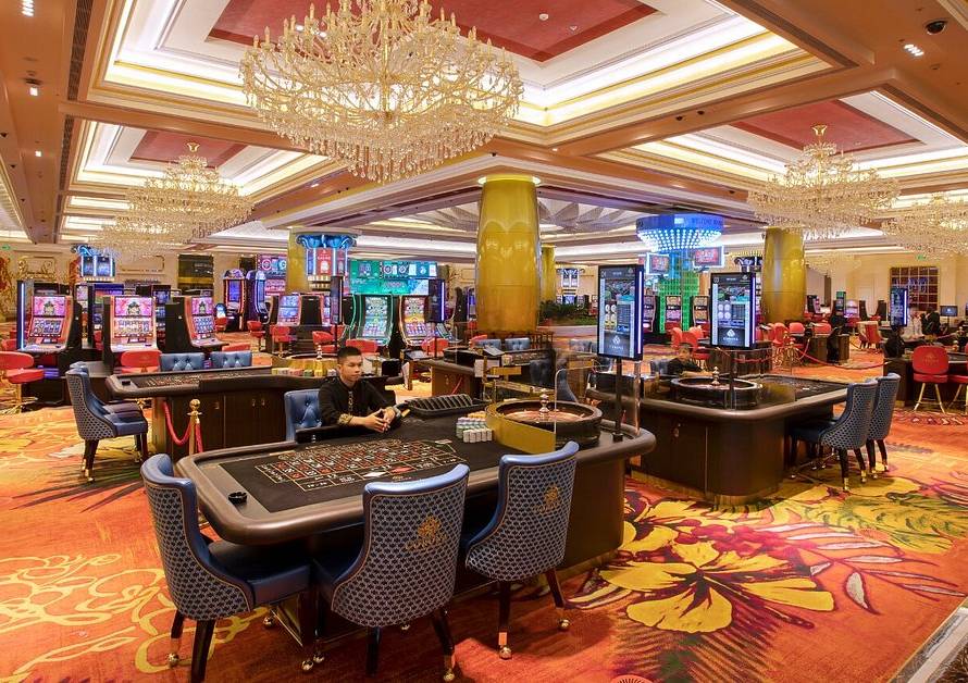 Игровые автоматы с минимальным депозитом от 10 рублей: почему это удобно новичку